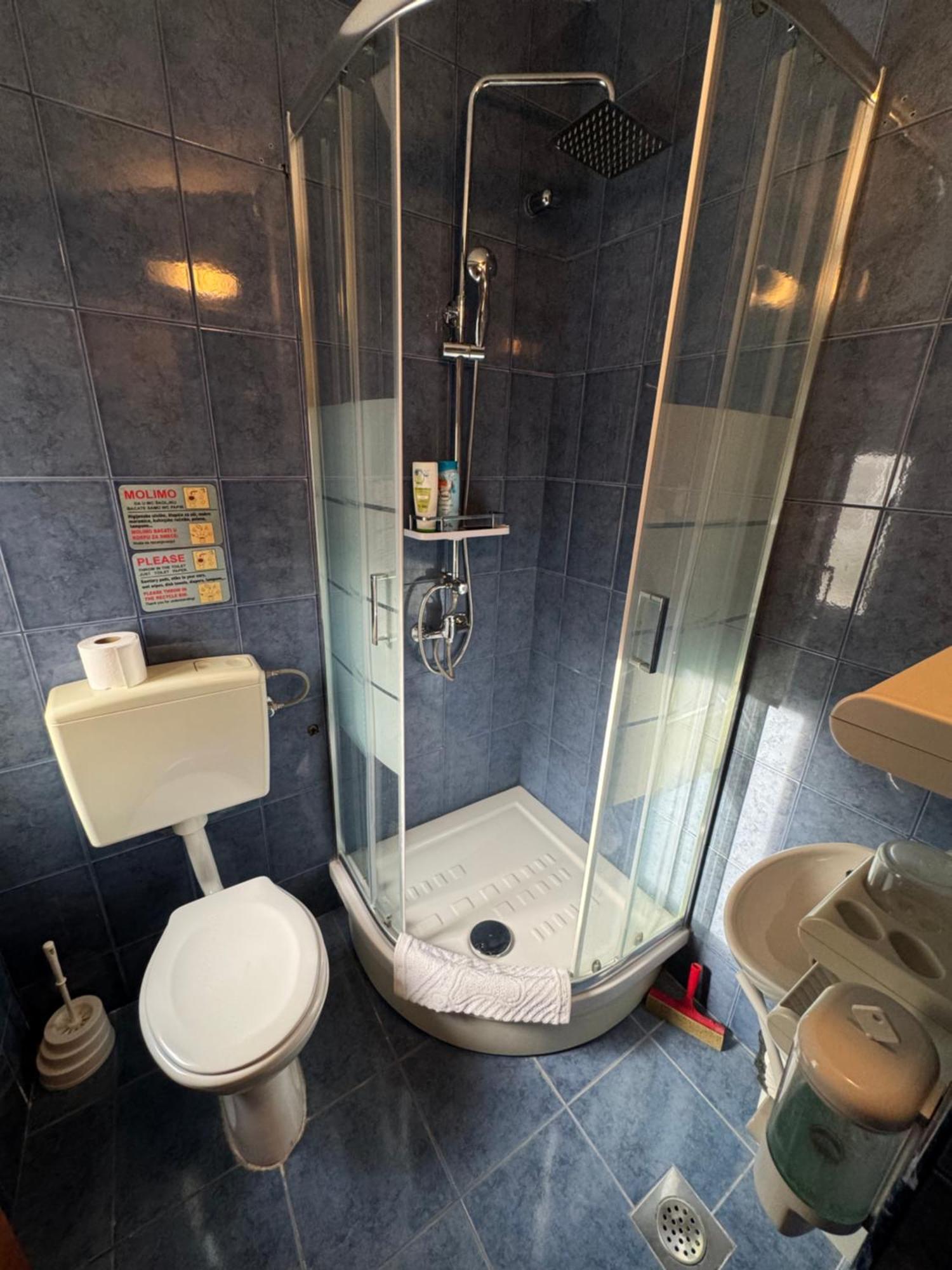 Rooms Salvia بلوتشي المظهر الخارجي الصورة