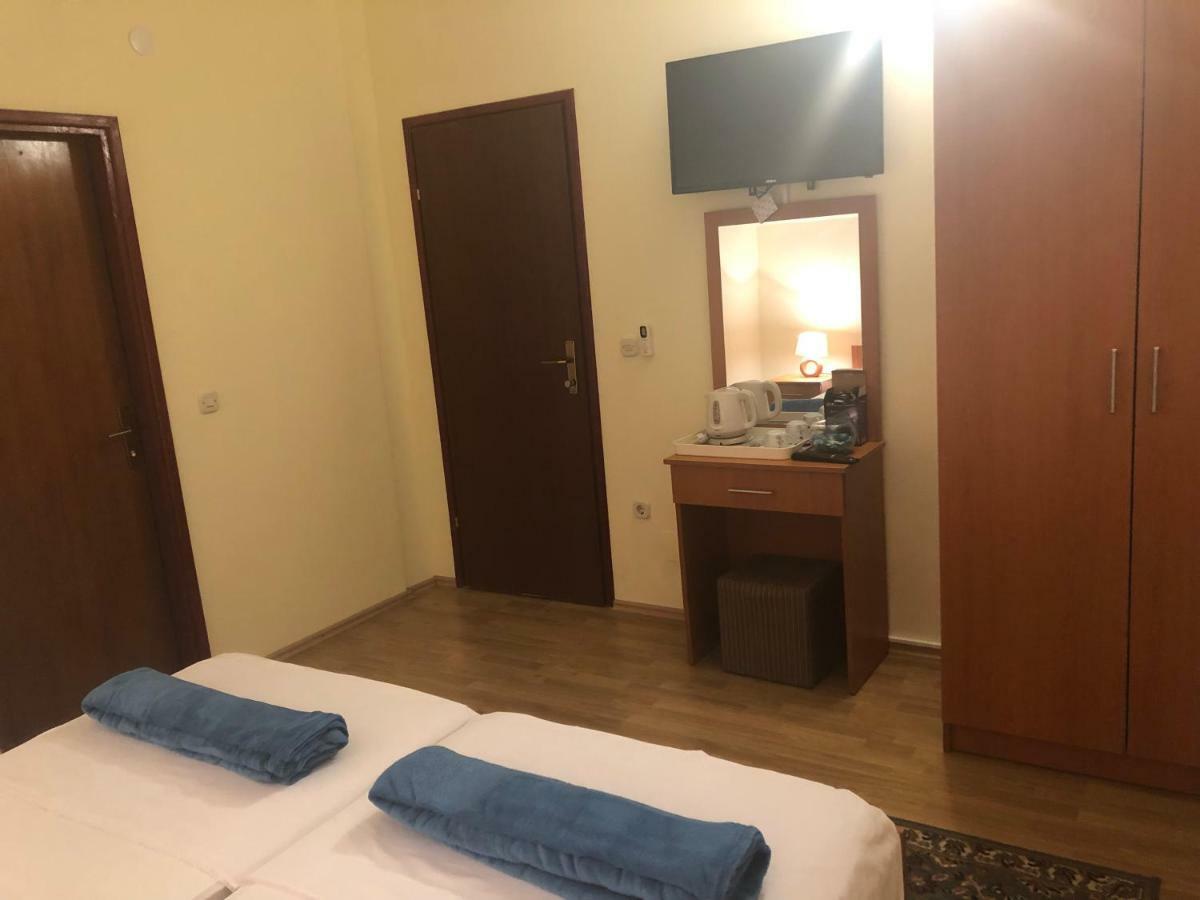 Rooms Salvia بلوتشي الغرفة الصورة